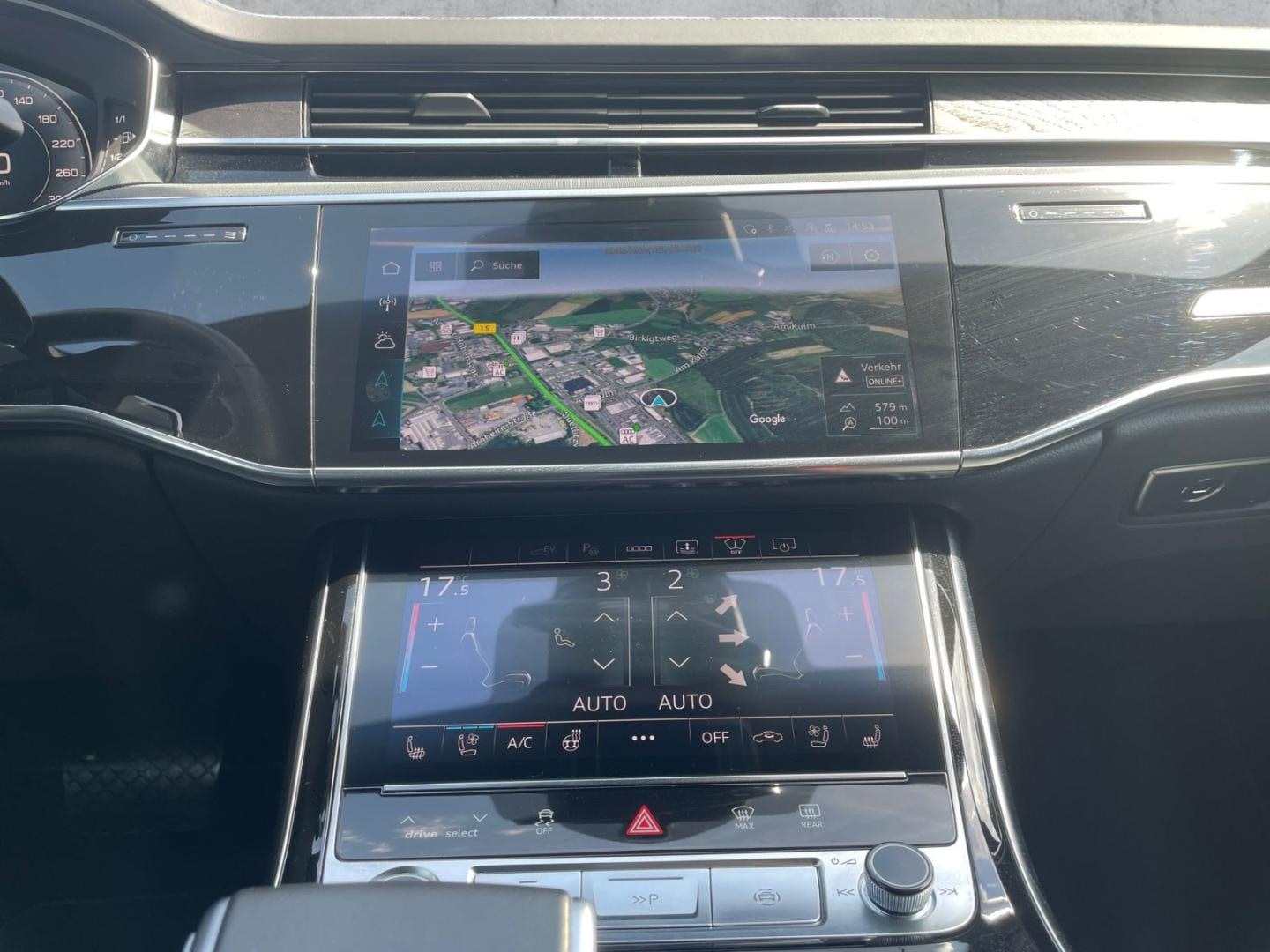Bild über Audi A8 TFSI e 60 TFSI e quattro tiptronic - für weitere Informationen kontaktieren Sie den Audi Partner