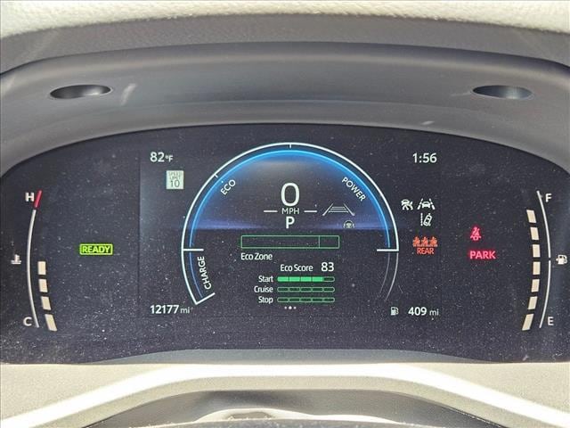 2025 Toyota Camry SE - Photo 10