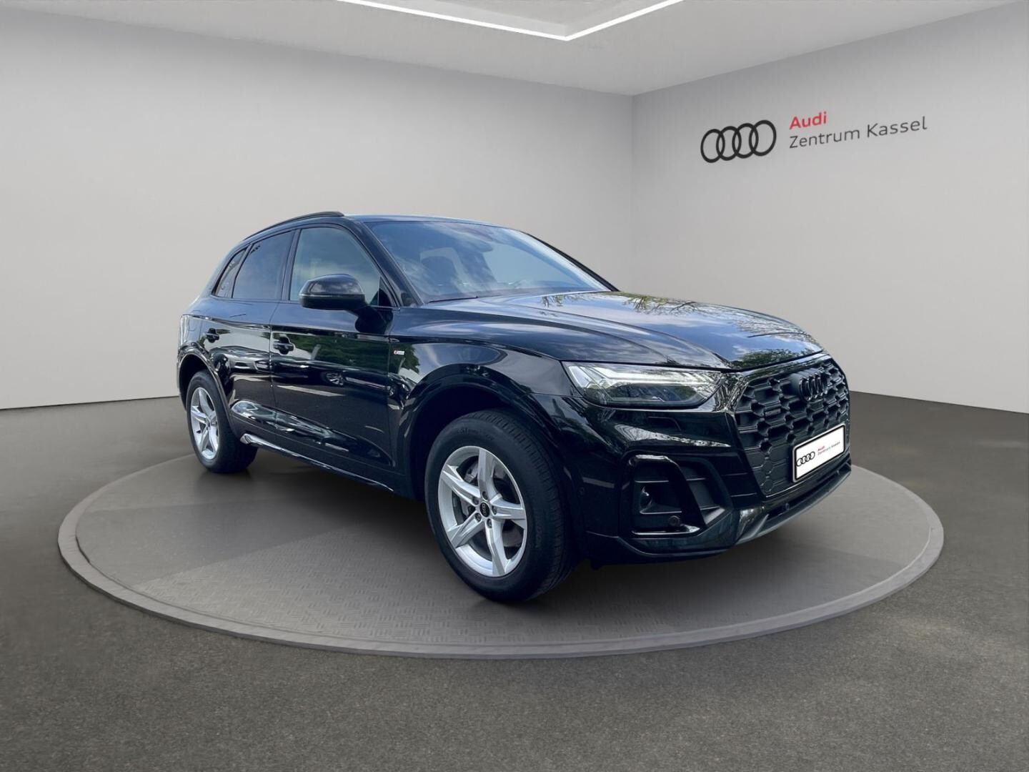 Bild über Audi Q5 40 TDI quattro 150 kW S tronic - für weitere Informationen kontaktieren Sie den Audi Partner