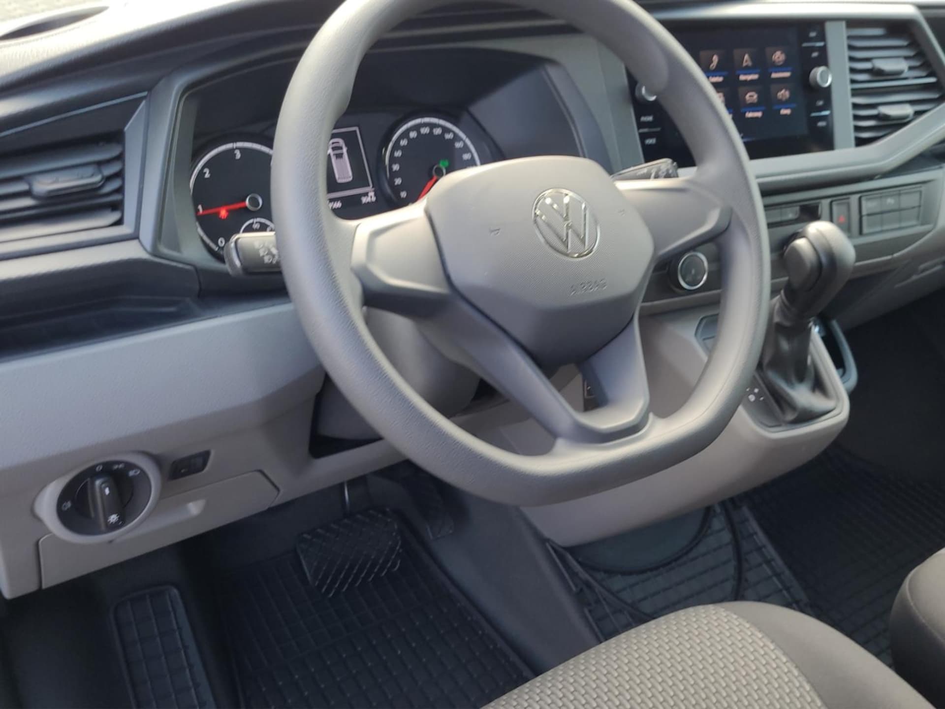 Volkswagen T6.1 Transporter Kombi langer Radstand
