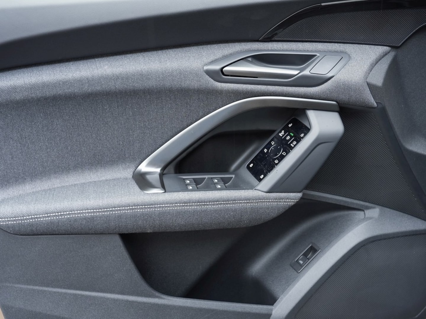 Bild über Audi Q5 SUV TDI quattro 150 kW S tronic - für weitere Informationen kontaktieren Sie den Audi Partner