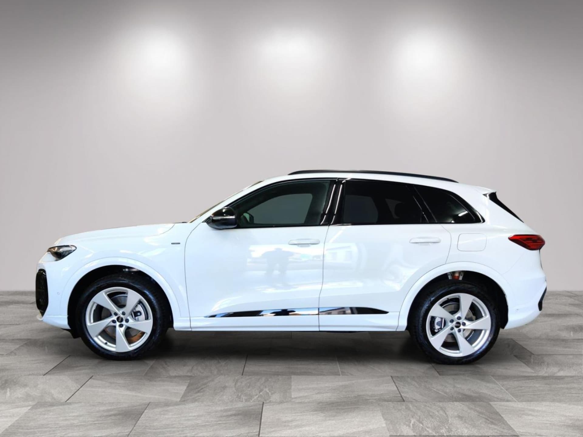 Audi Q5 SUV e-hybrid
