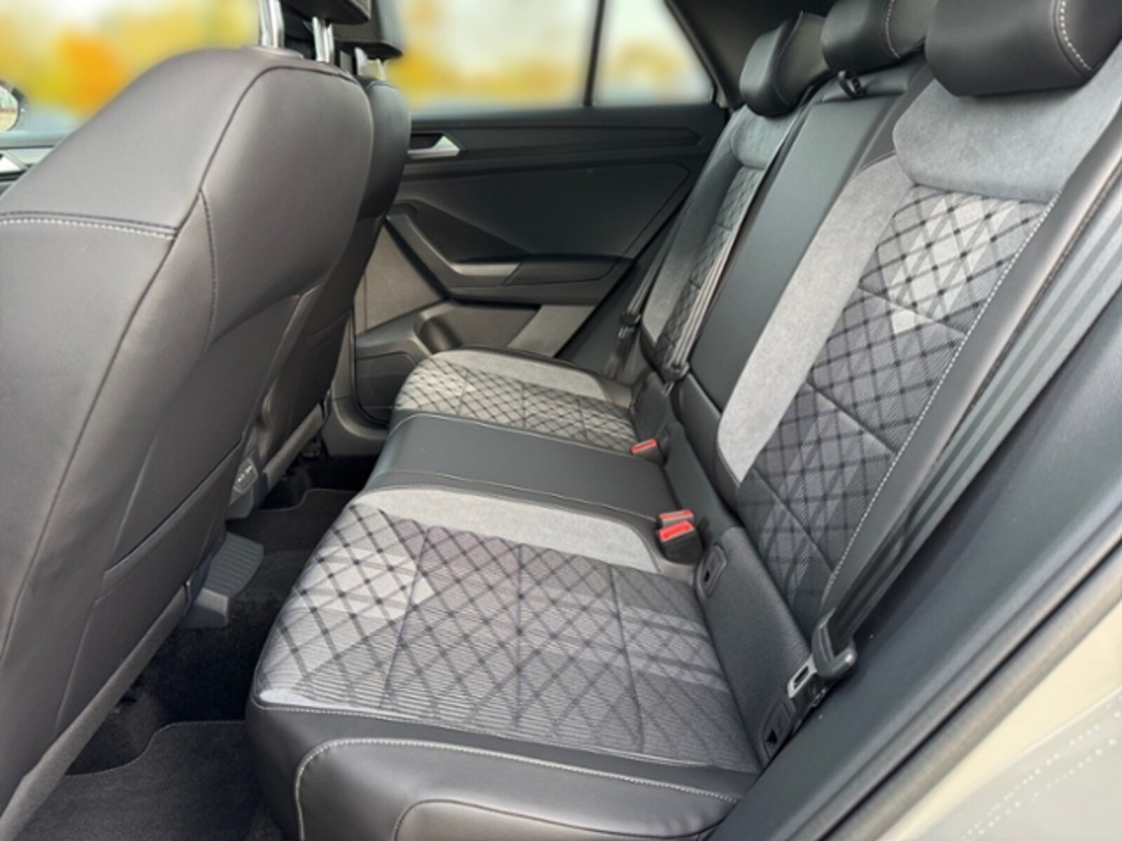 Volkswagen T-Roc – Bild 15