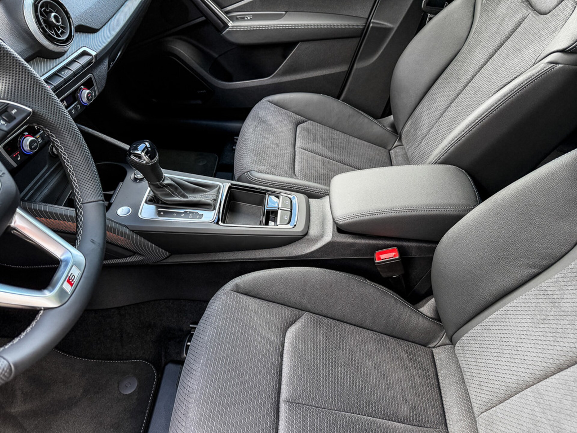 Audi Q2 S line