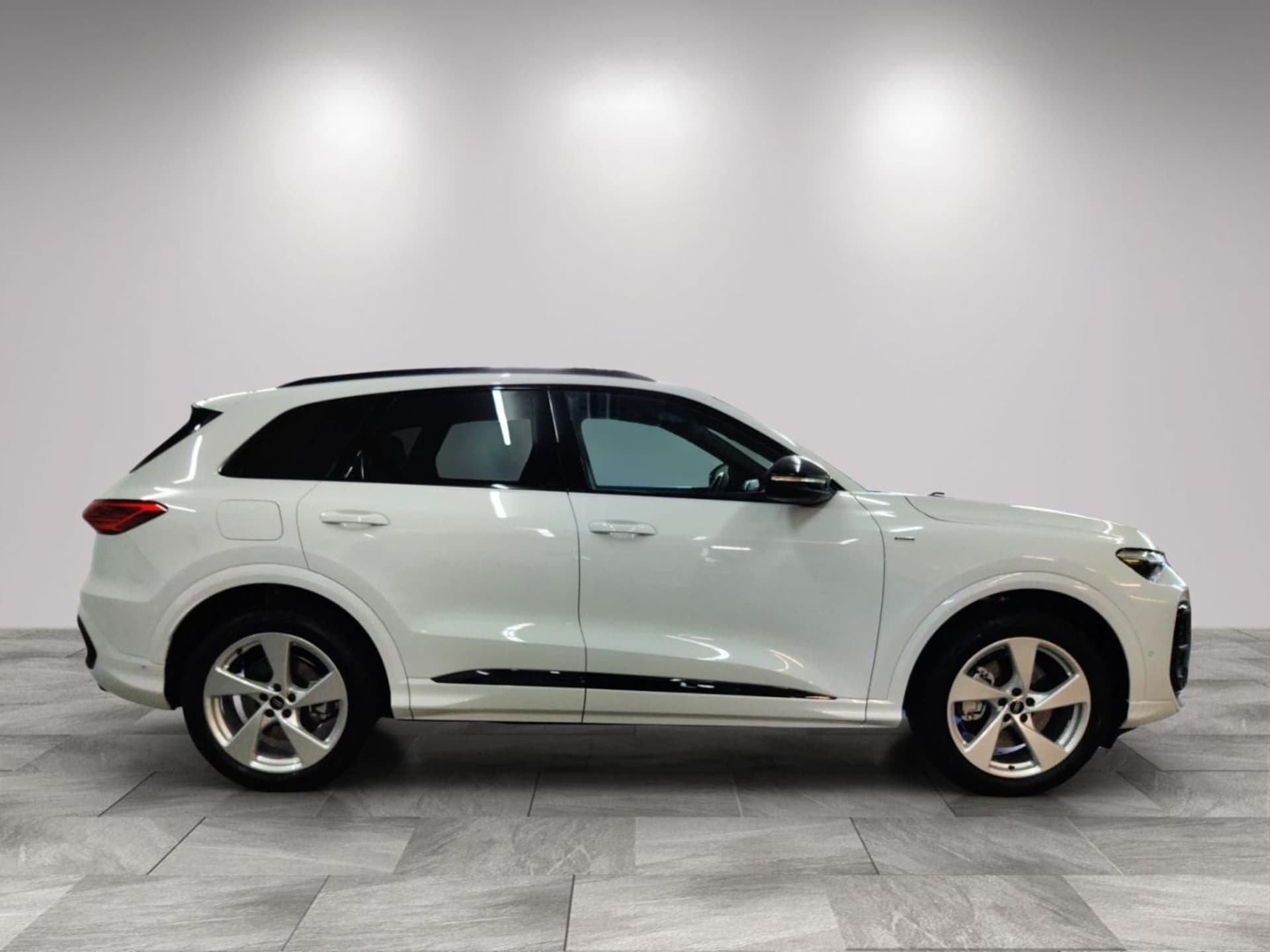 Audi Q5 SUV e-hybrid