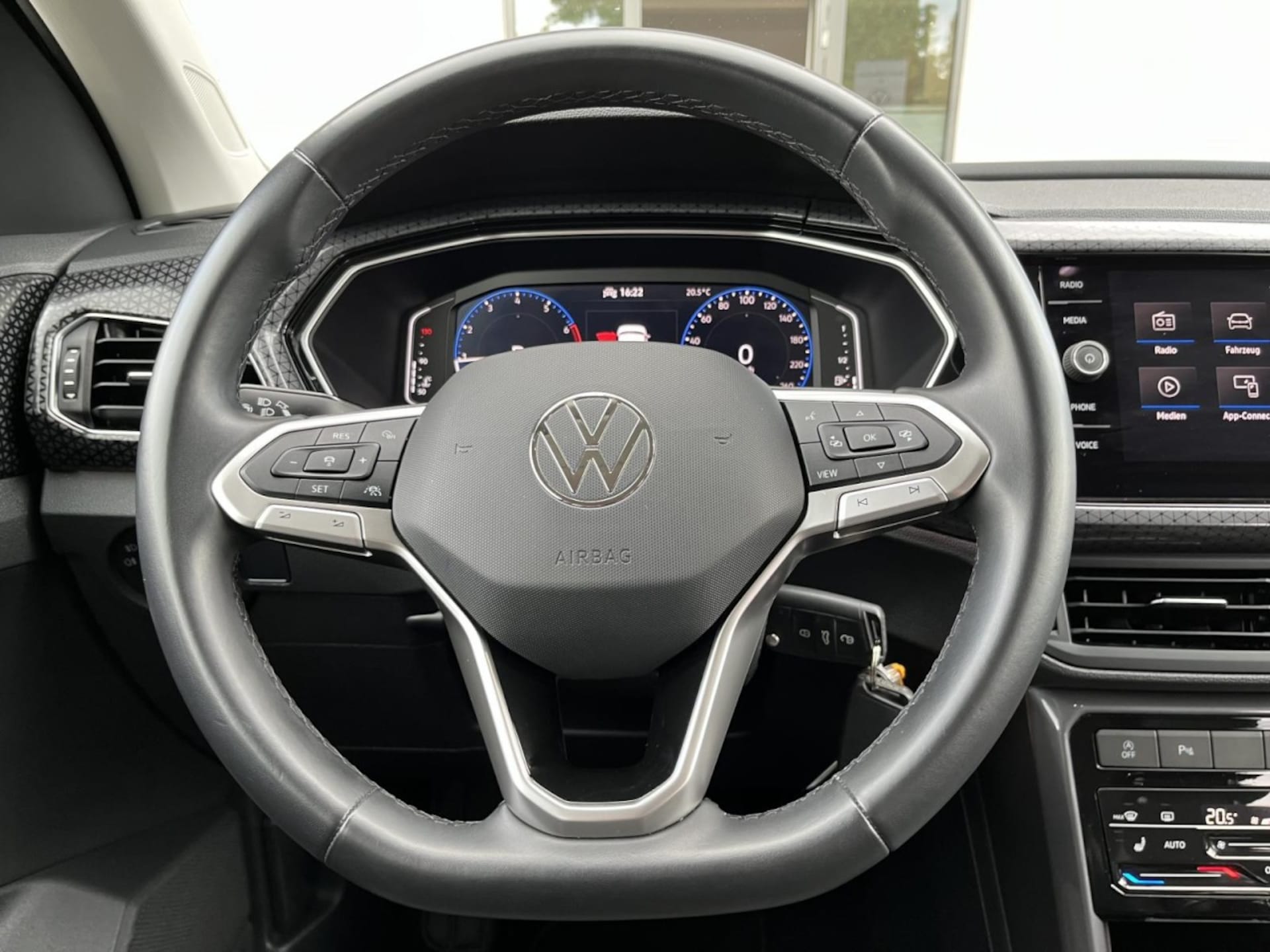 Volkswagen T-Cross Style