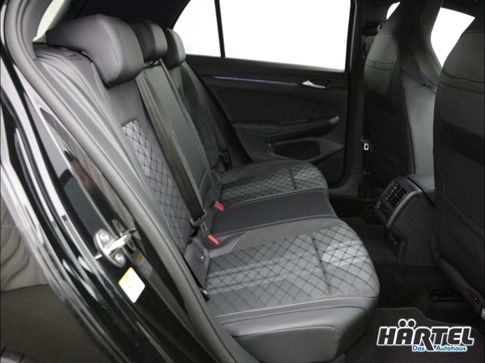Volkswagen Golf R-Line