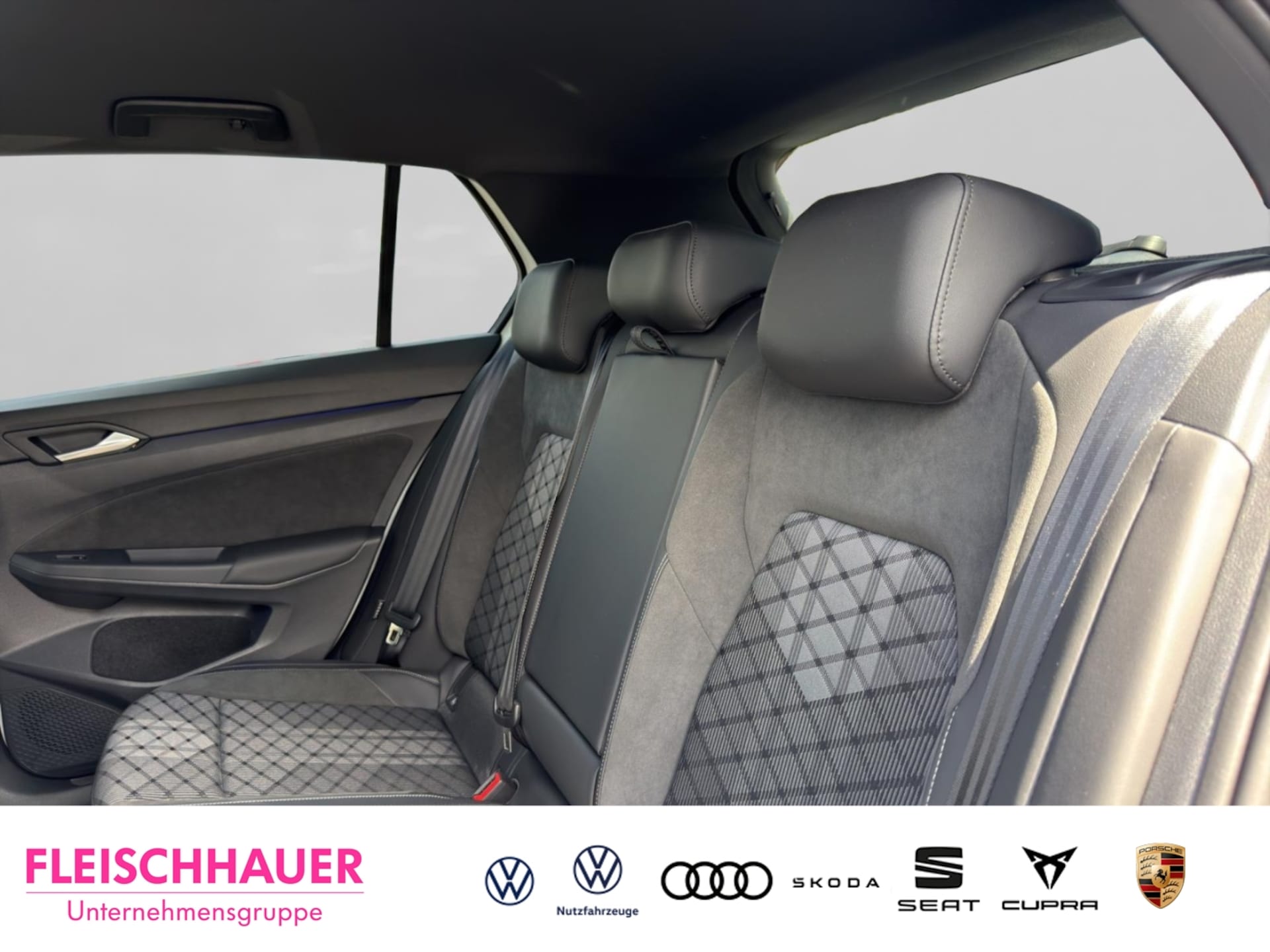 Volkswagen Golf R-Line