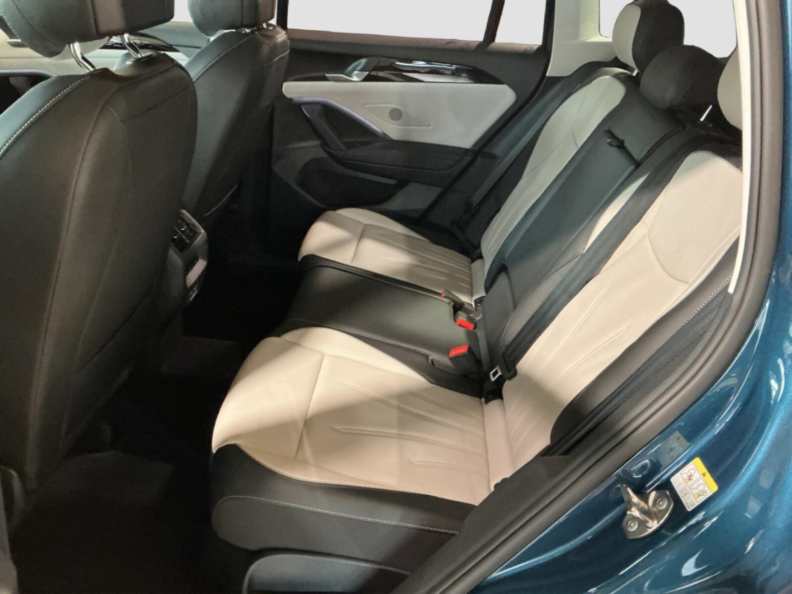 Volkswagen Tiguan – Bild 11