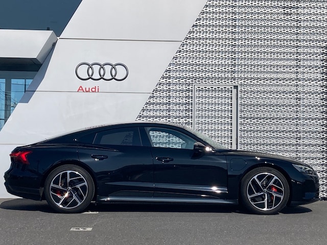 Audi e-tron GT e-tron GT quattro 350,00 kW for more details contact your dealer