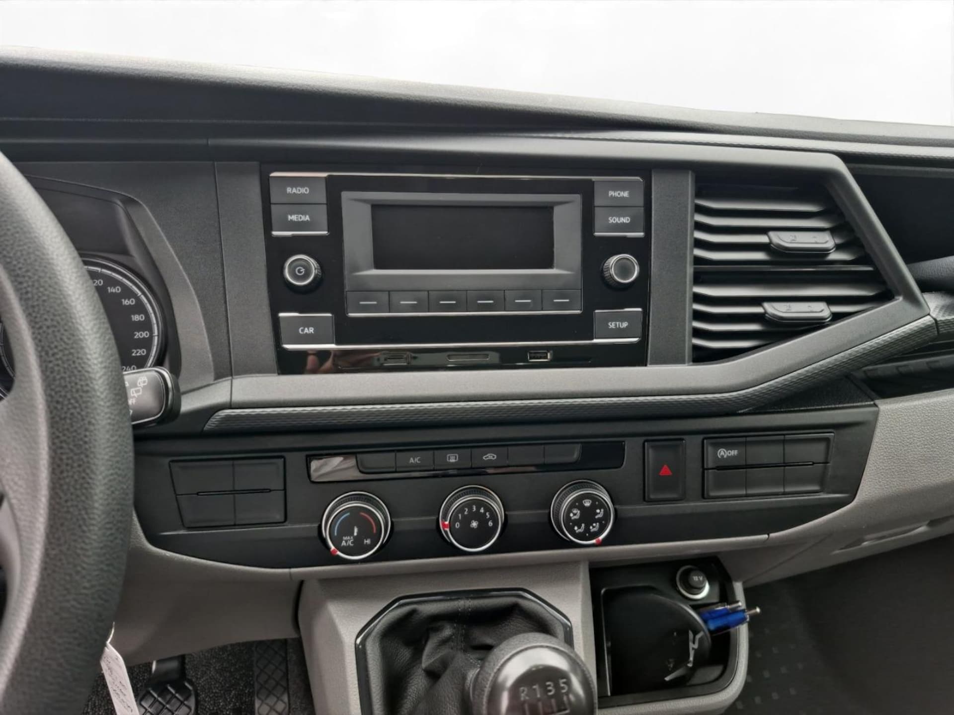 Volkswagen T6.1 Transporter Kombi langer Radstand