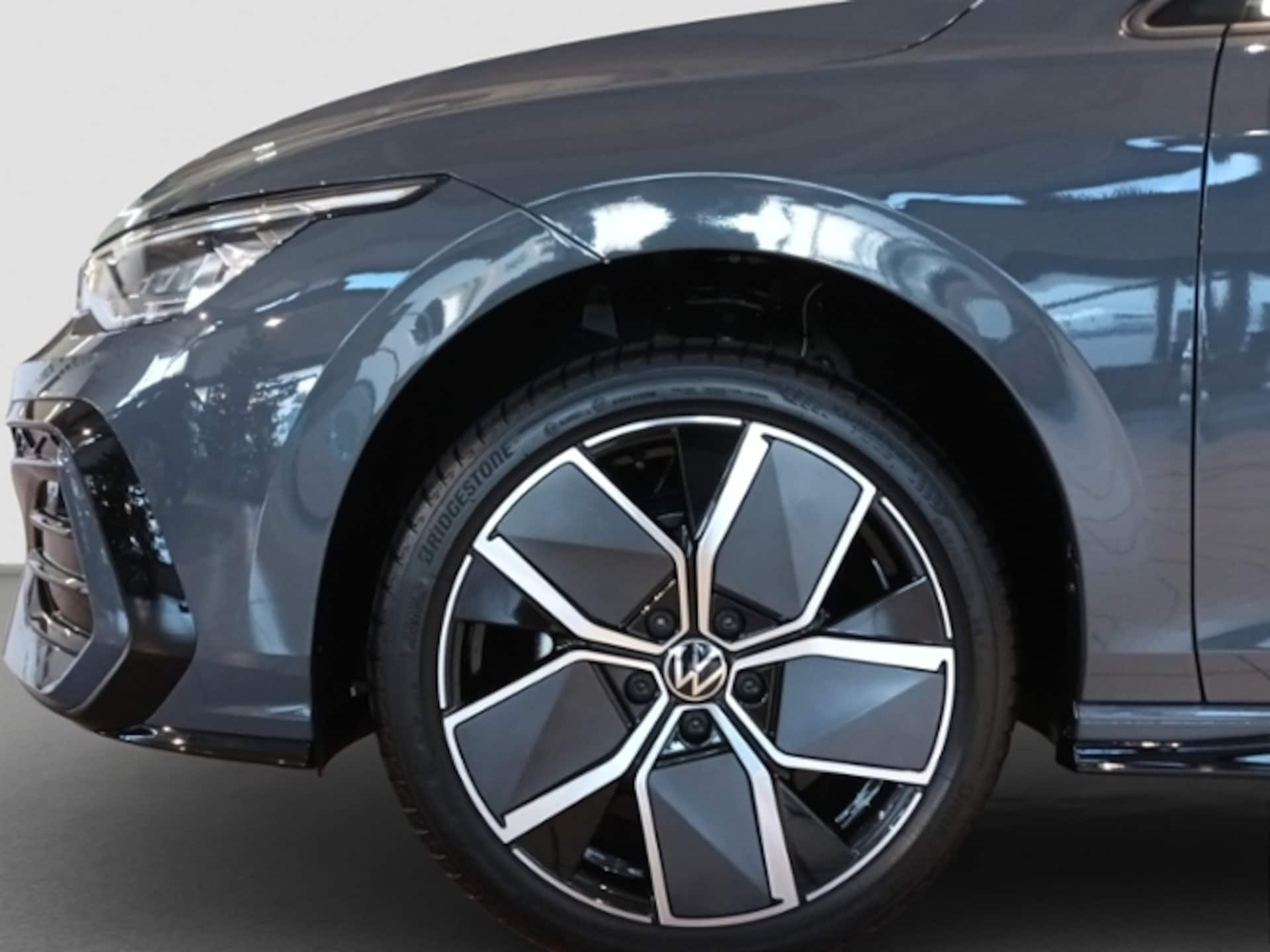 Volkswagen Golf Variant R-Line