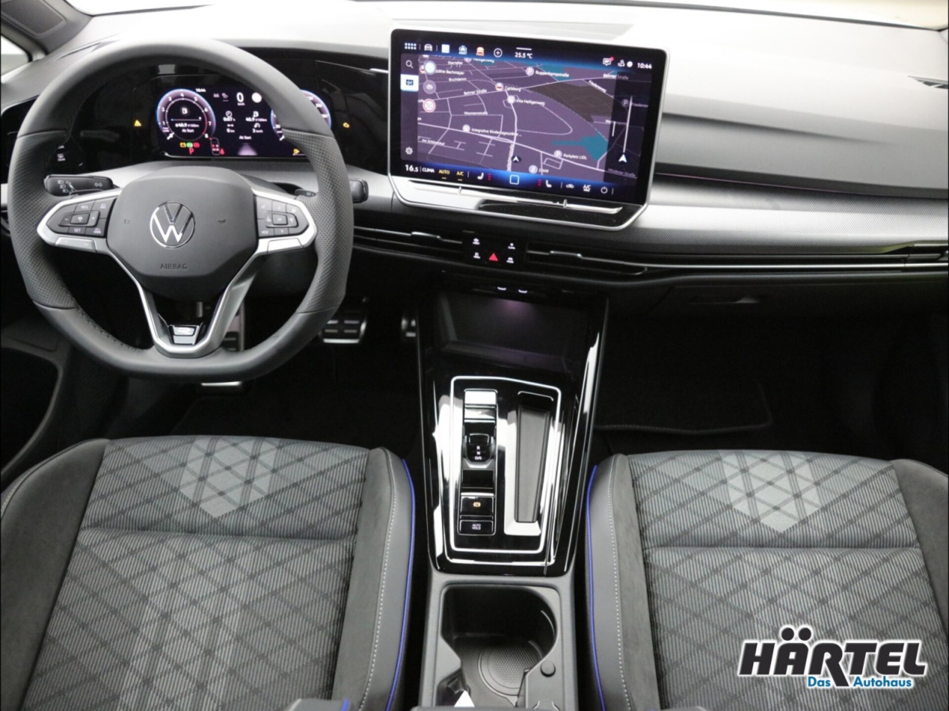 Volkswagen Golf R-Line