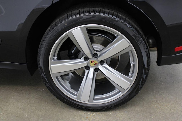 2025 Porsche Macan Base - Photo 13