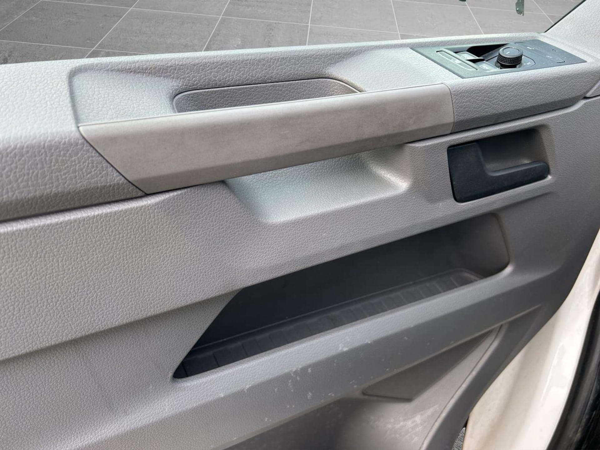 Volkswagen T6.1 Transporter Kasten kurzer Radstand