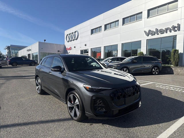 Photo of 2025 Audi SQ5 