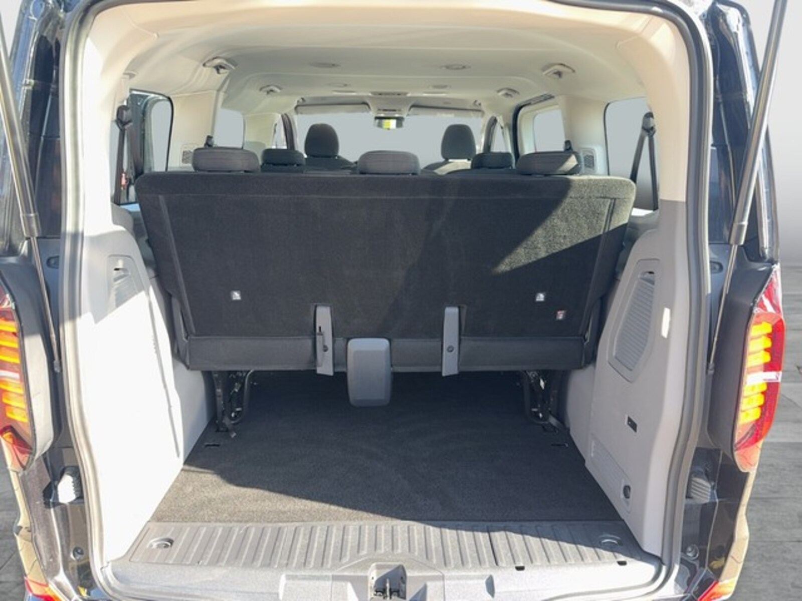 Volkswagen Caravelle – Bild 11