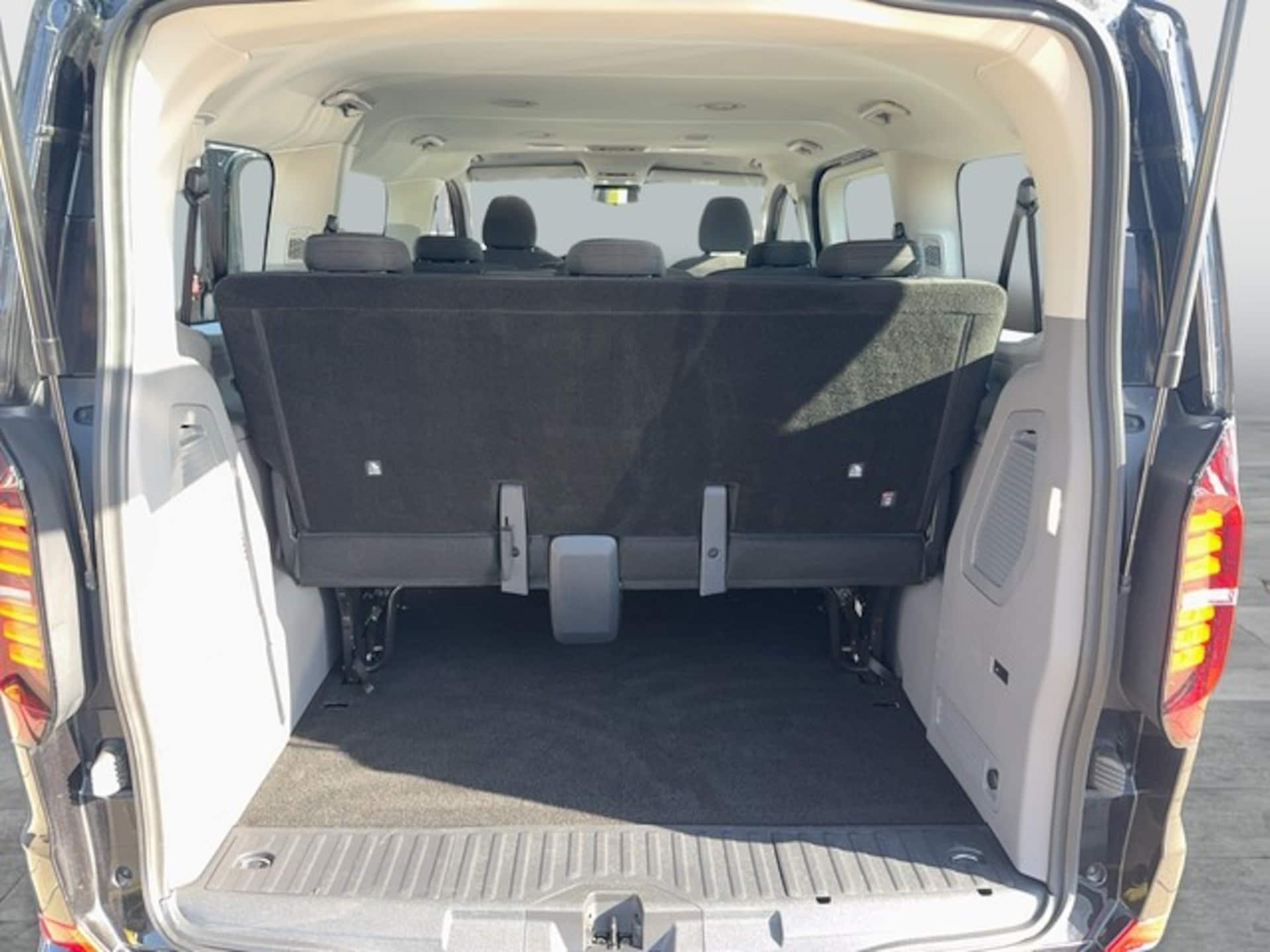 Volkswagen Caravelle Life