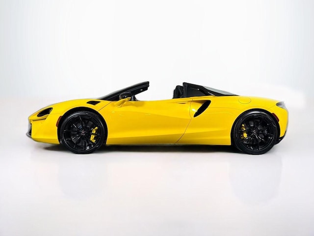2025 McLaren Artura