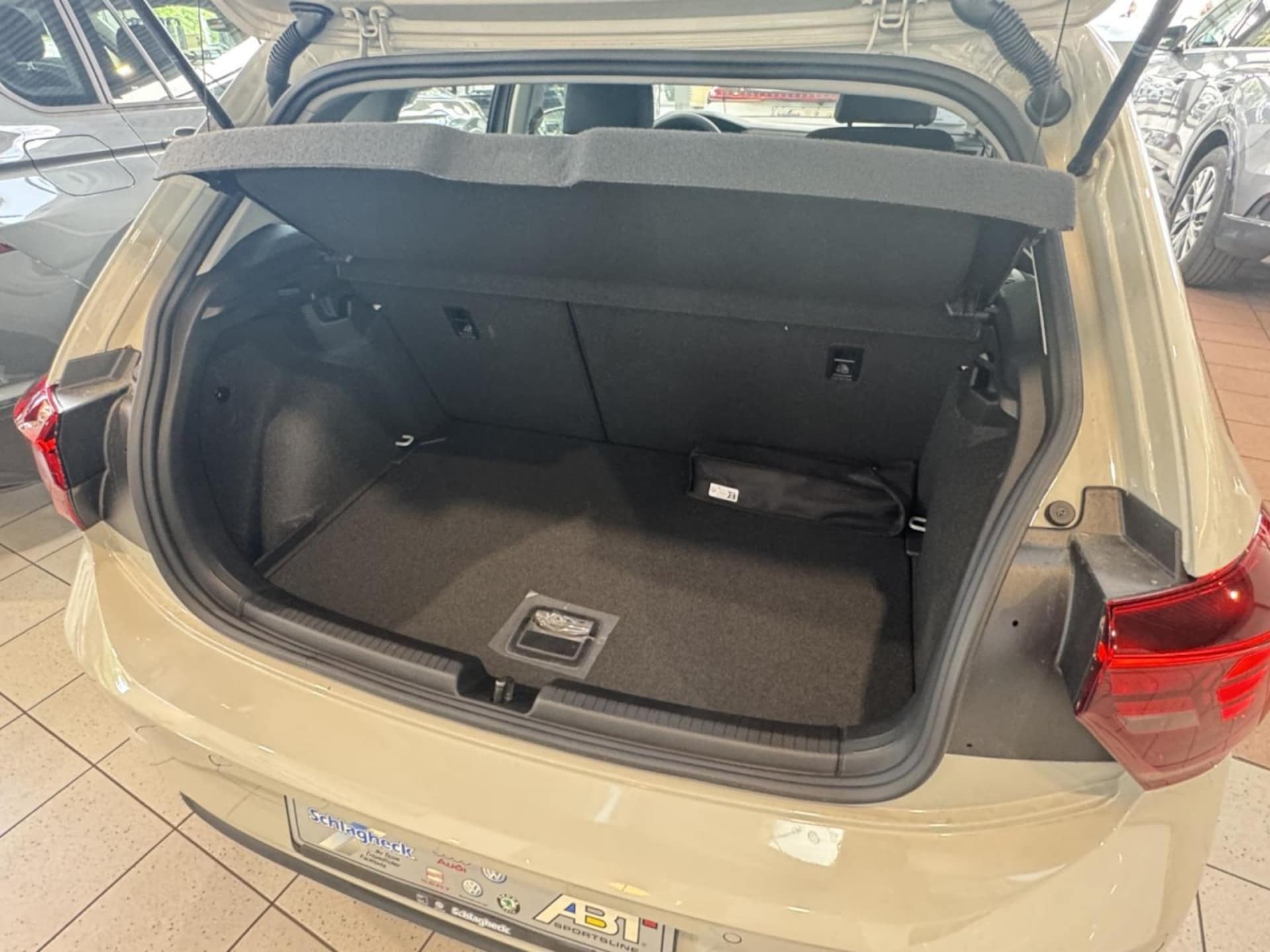 Volkswagen Polo Basis-Modell