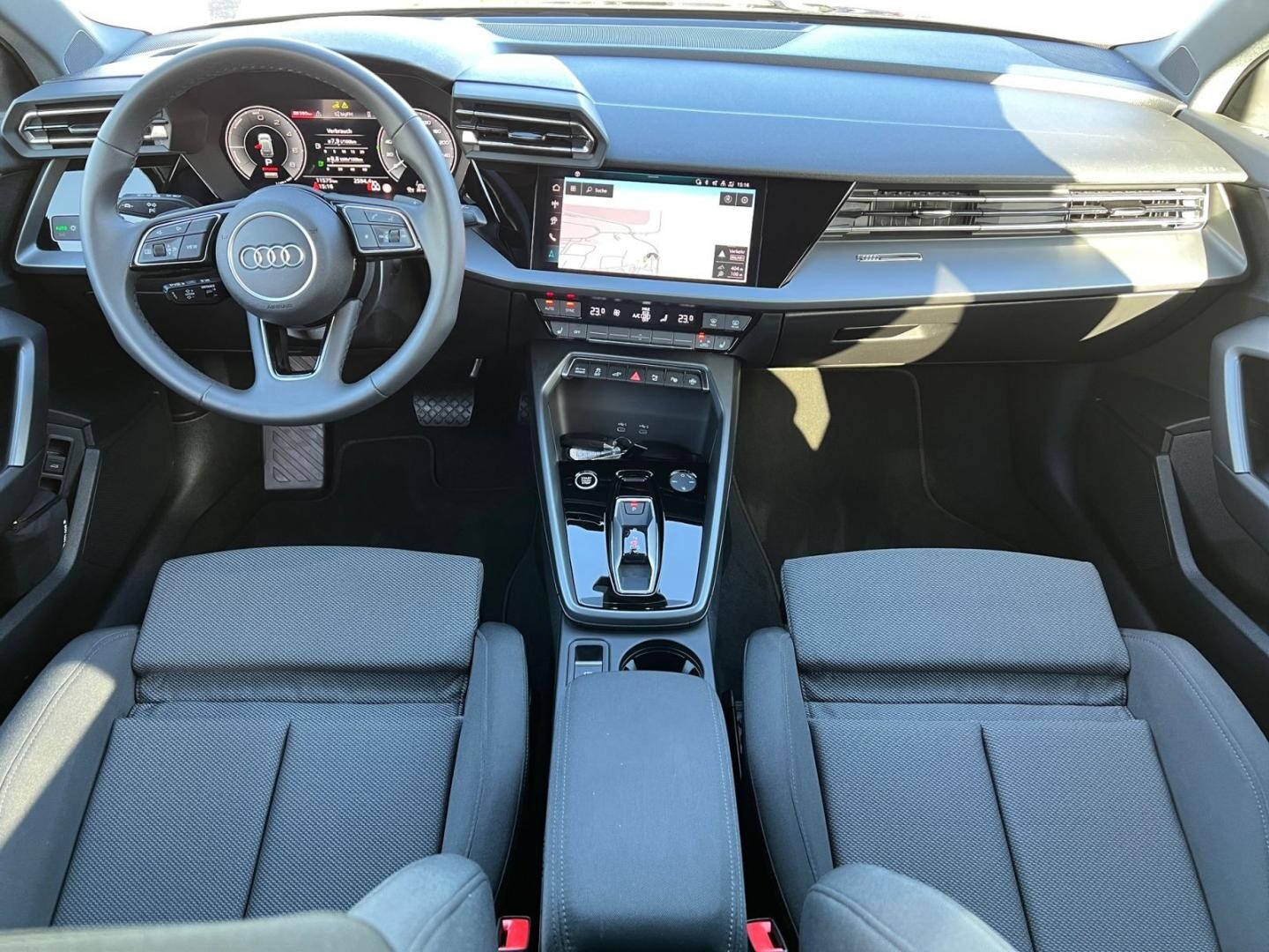 Bild über Audi A3 Sportback TFSI e advanced 40 TFSI e S tronic - für weitere Informationen kontaktieren Sie den Audi Partner