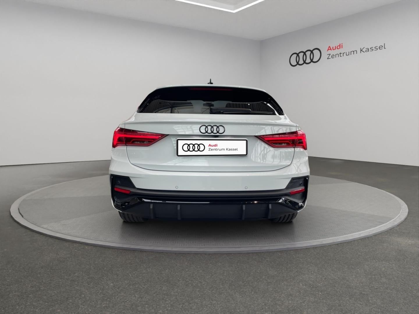Bild über Audi Q3 Sportback S line 35 TFSI S tronic - für weitere Informationen kontaktieren Sie den Audi Partner