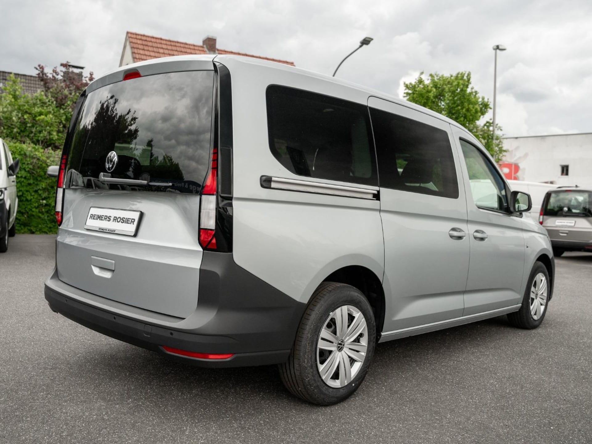 Volkswagen Caddy Maxi Basis-Modell