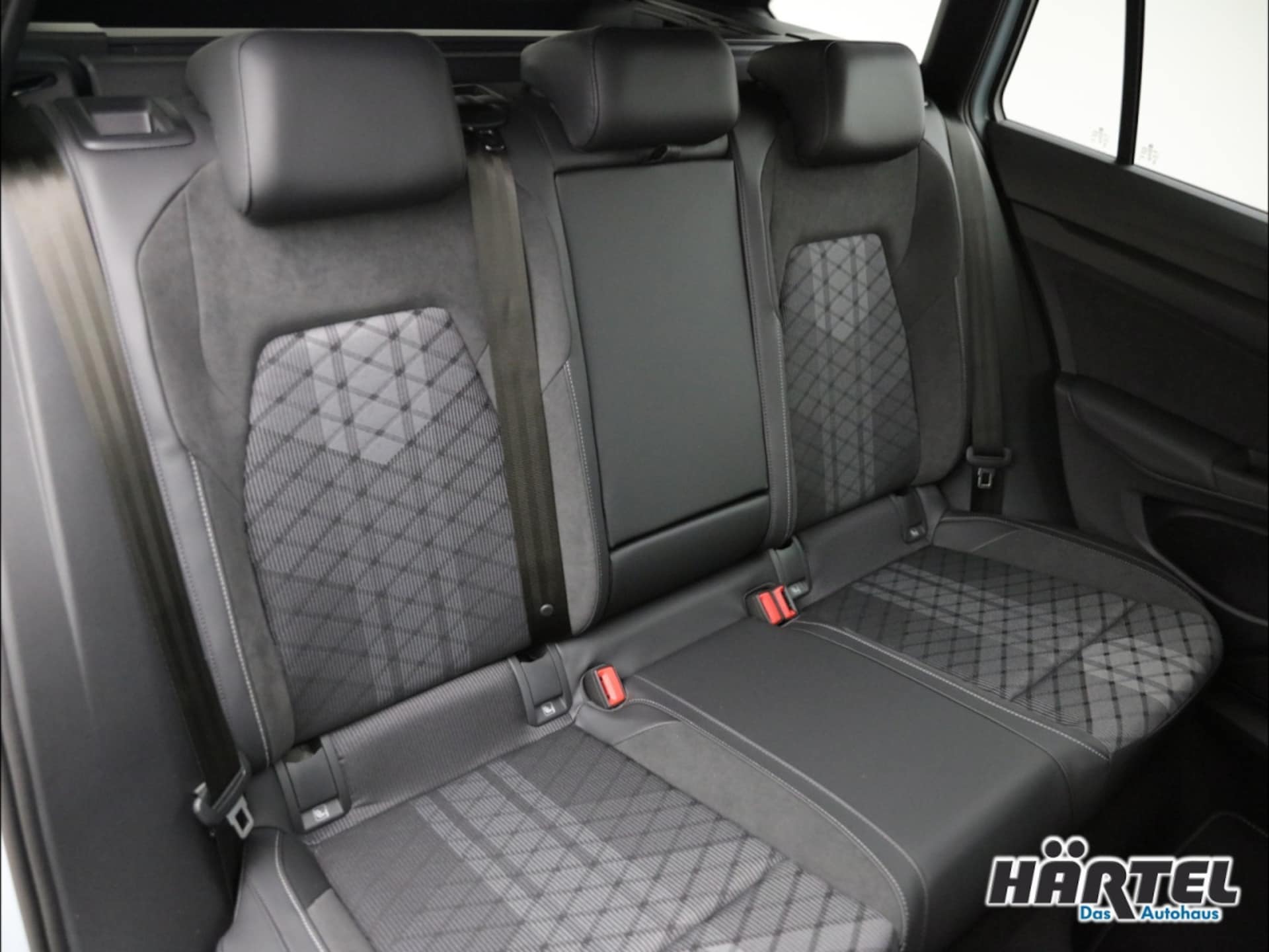 Volkswagen Golf Variant R-Line