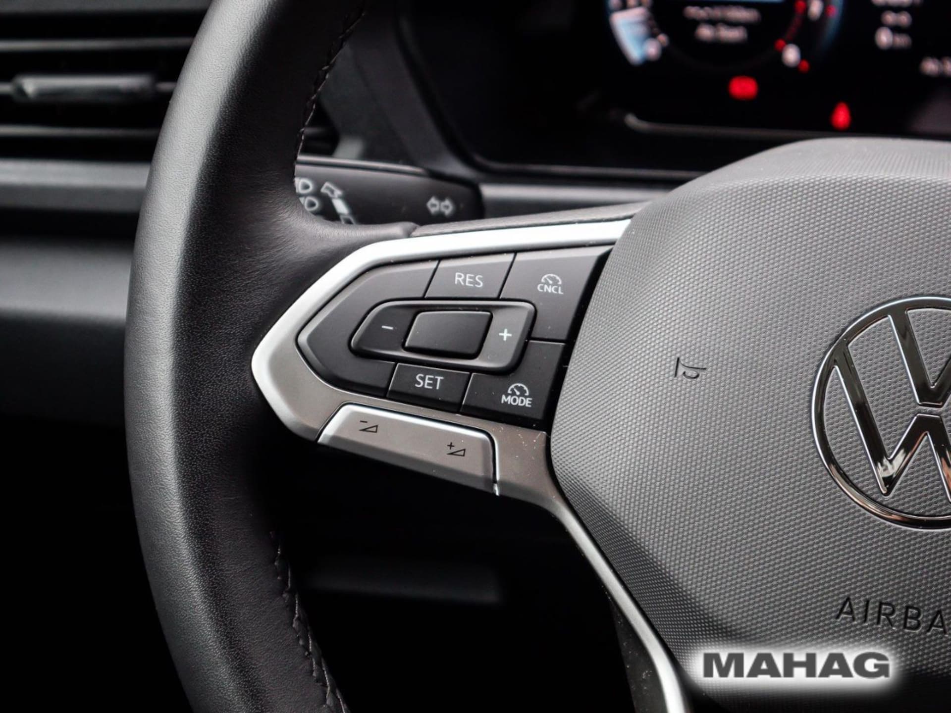 Volkswagen Caddy Maxi Basis-Modell