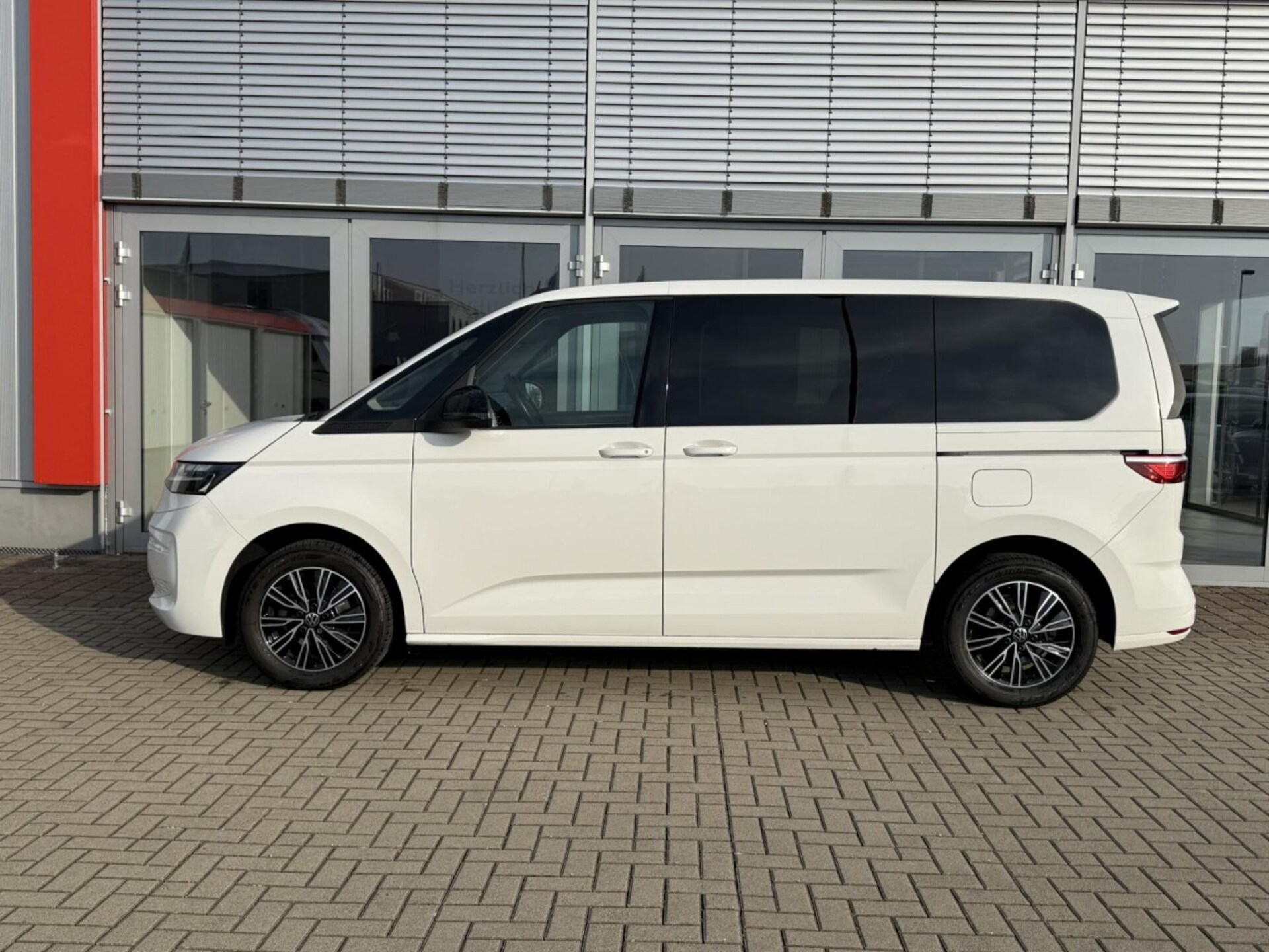 Volkswagen Multivan Basis-Modell