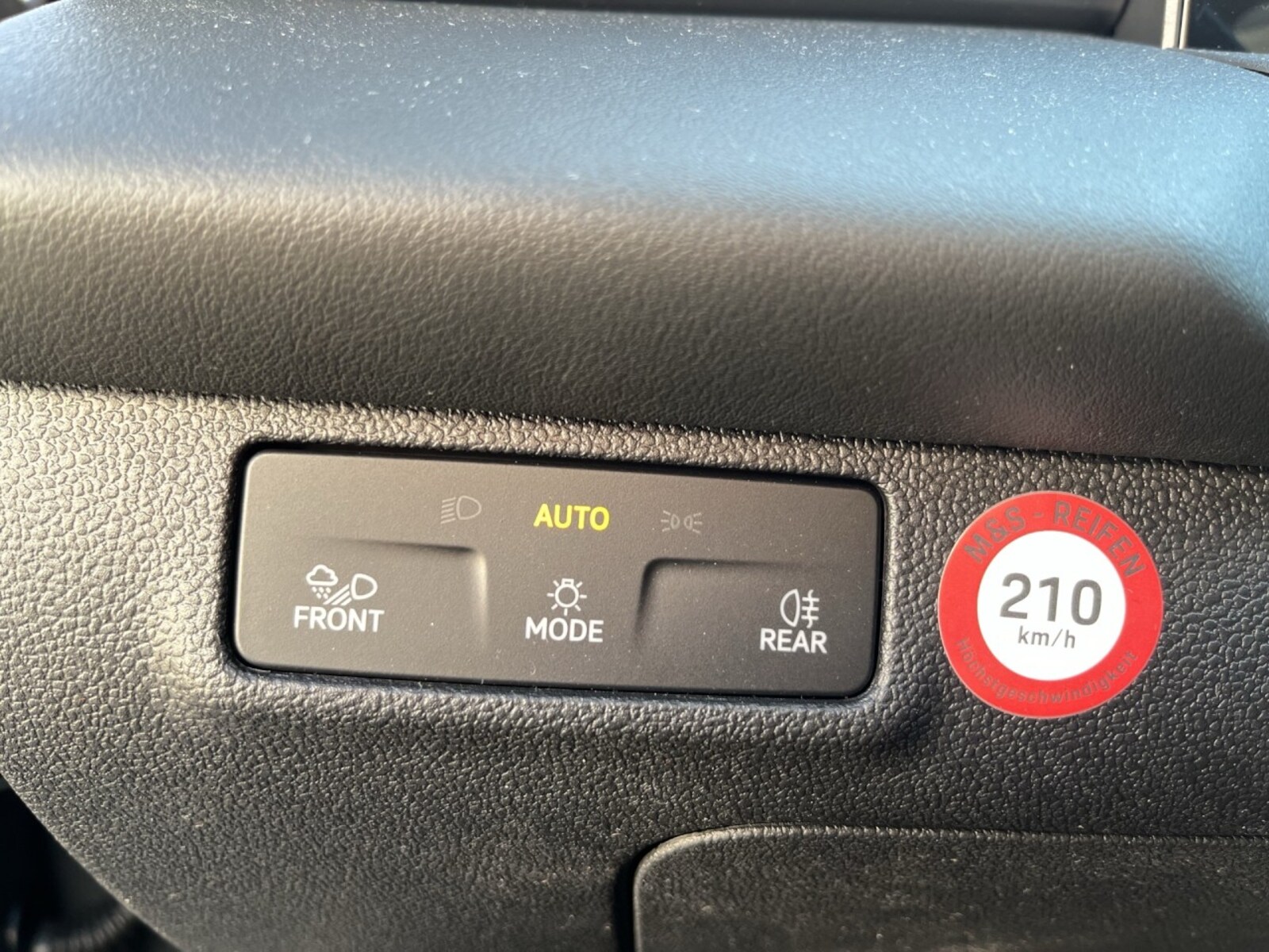 Volkswagen T-Roc – Bild 12