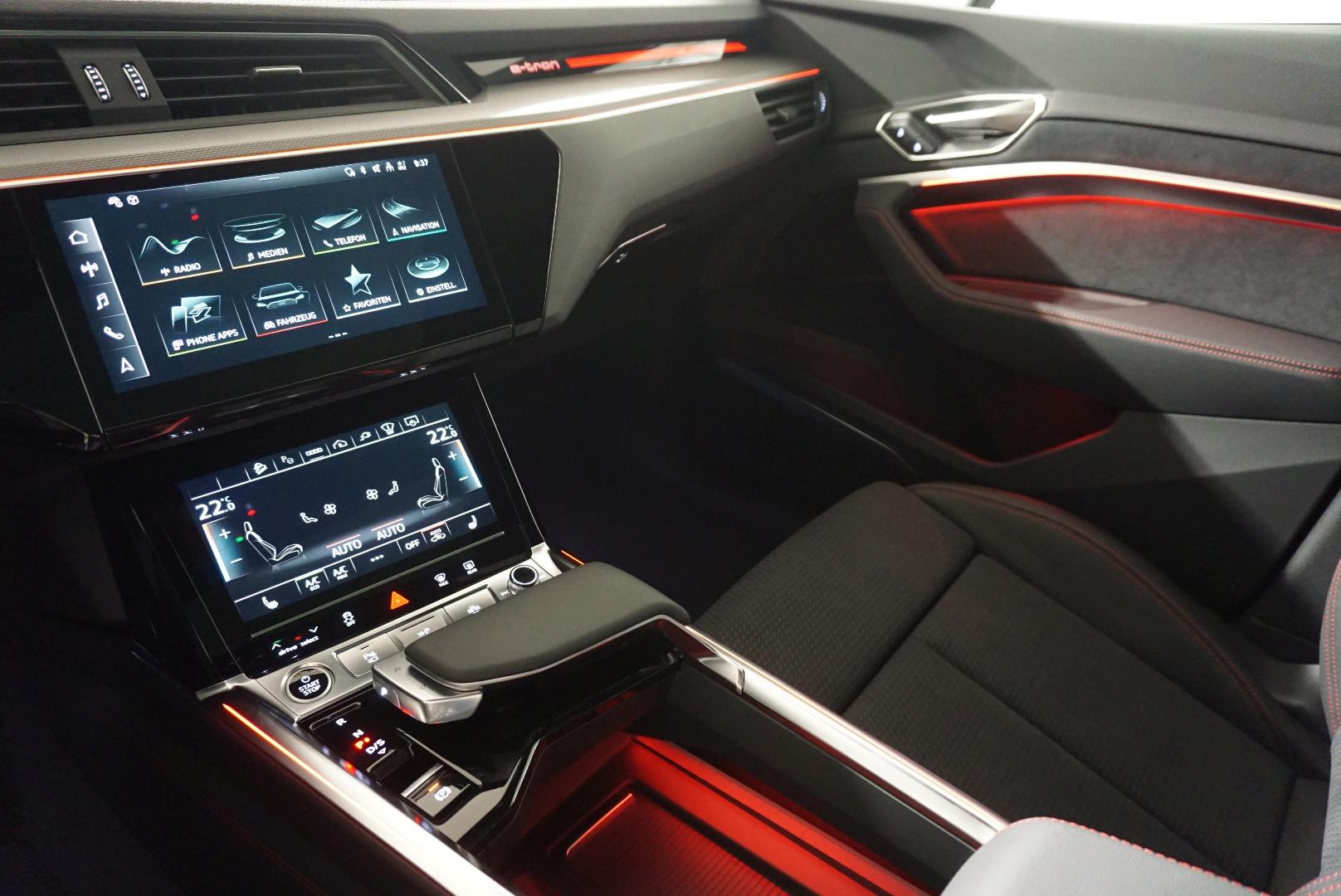 Image about Audi Q8 e-tron Black Edition 50 e-tron quattro 250,00 kW