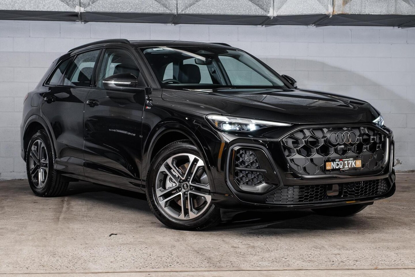 Image about Audi Q5 SUV TDI quattro 150 kW
