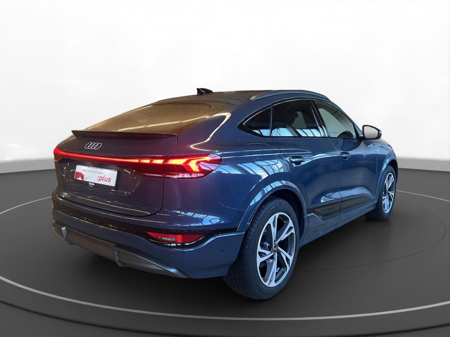 Bild über Audi Q6 Sportback e-tron e-tron performance - für weitere Informationen kontaktieren Sie den Audi Partner