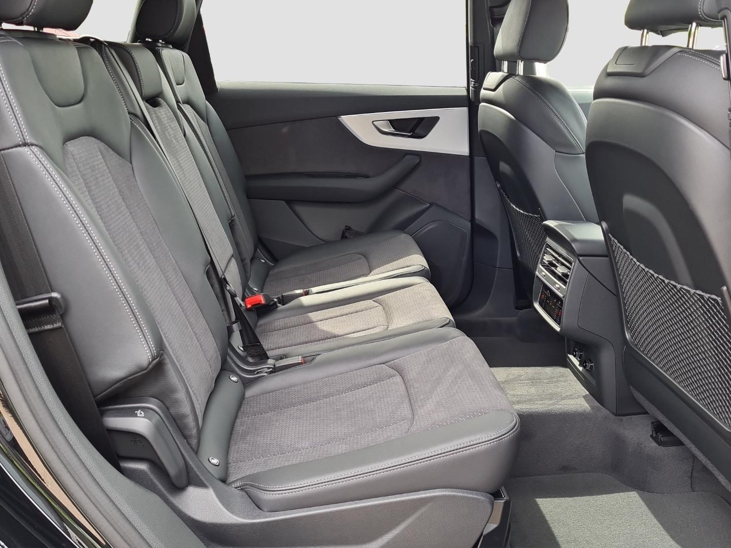Bild über Audi Q7 SUV TDI quattro 210 kW tiptronic - für weitere Informationen kontaktieren Sie den Audi Partner