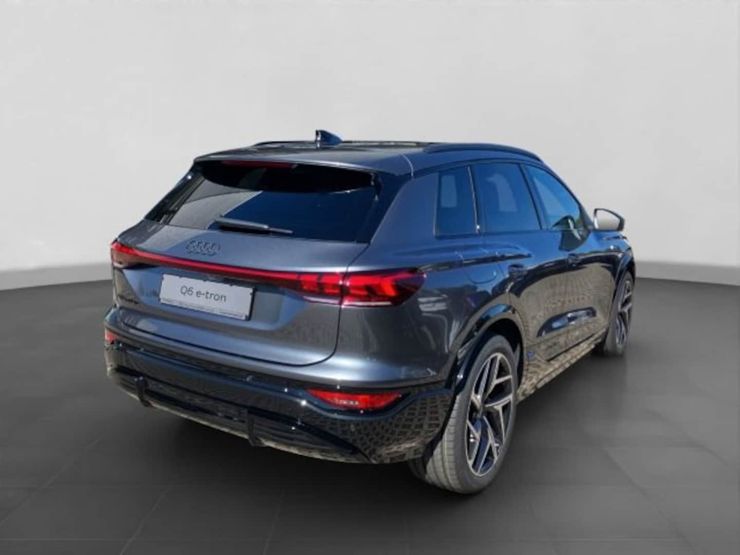 Bild über Audi Q6 SUV e-tron S line business e-tron performance 225 kW - für weitere Informationen kontaktieren Sie den Audi Partner