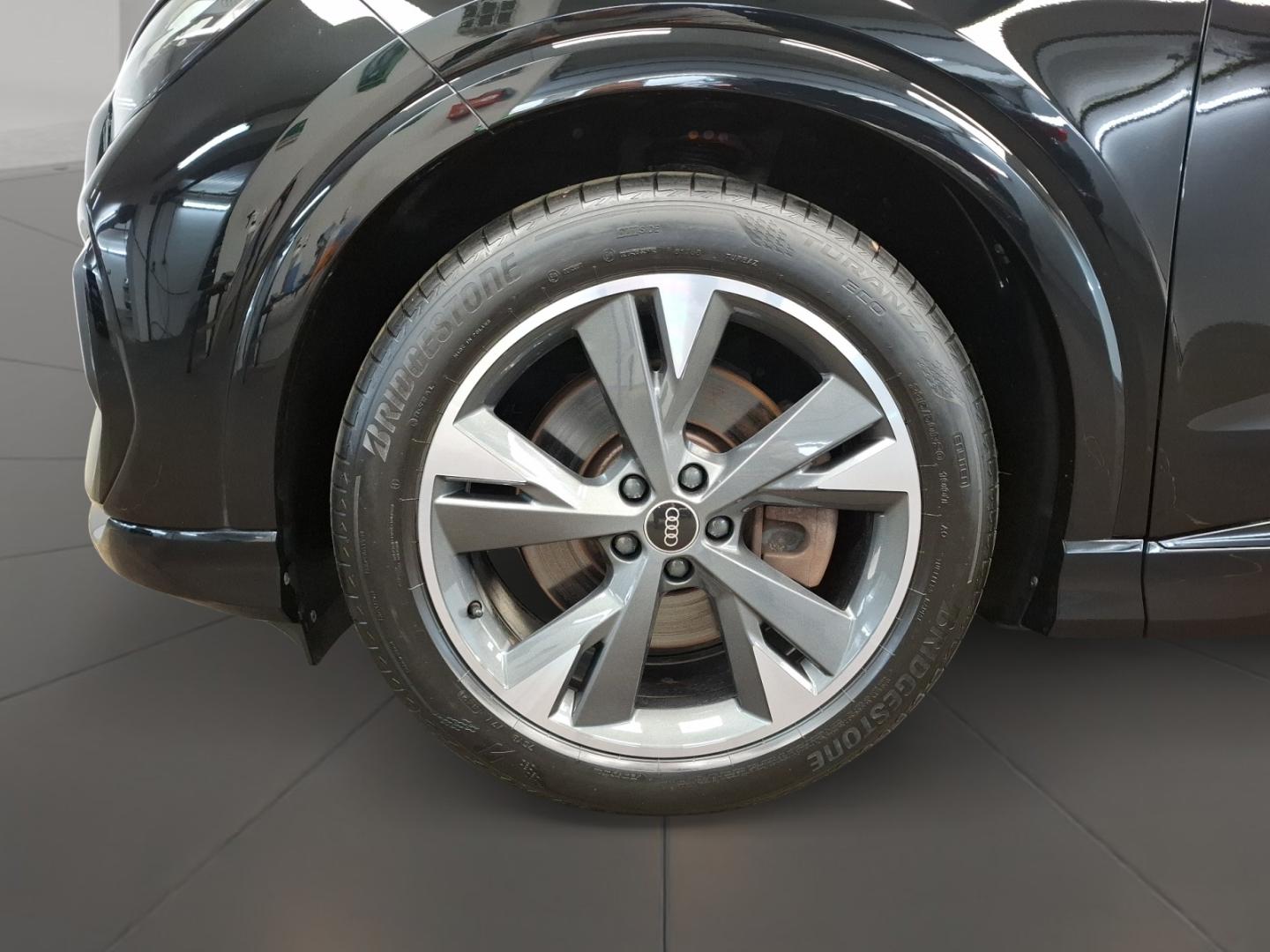 Image about Audi Q4 e-tron 40 e-tron