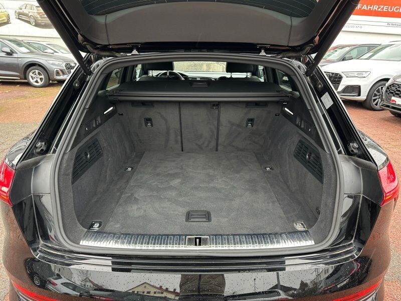 Image about Audi e-tron S line 55 quattro