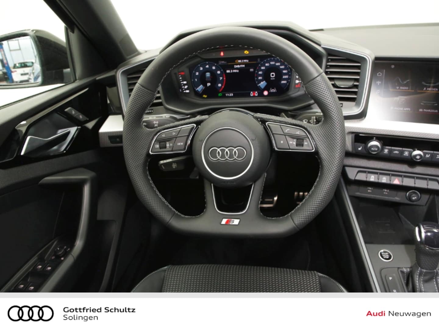 Bild über Audi A1 allstreet 35 TFSI S tronic - für weitere Informationen kontaktieren Sie den Audi Partner