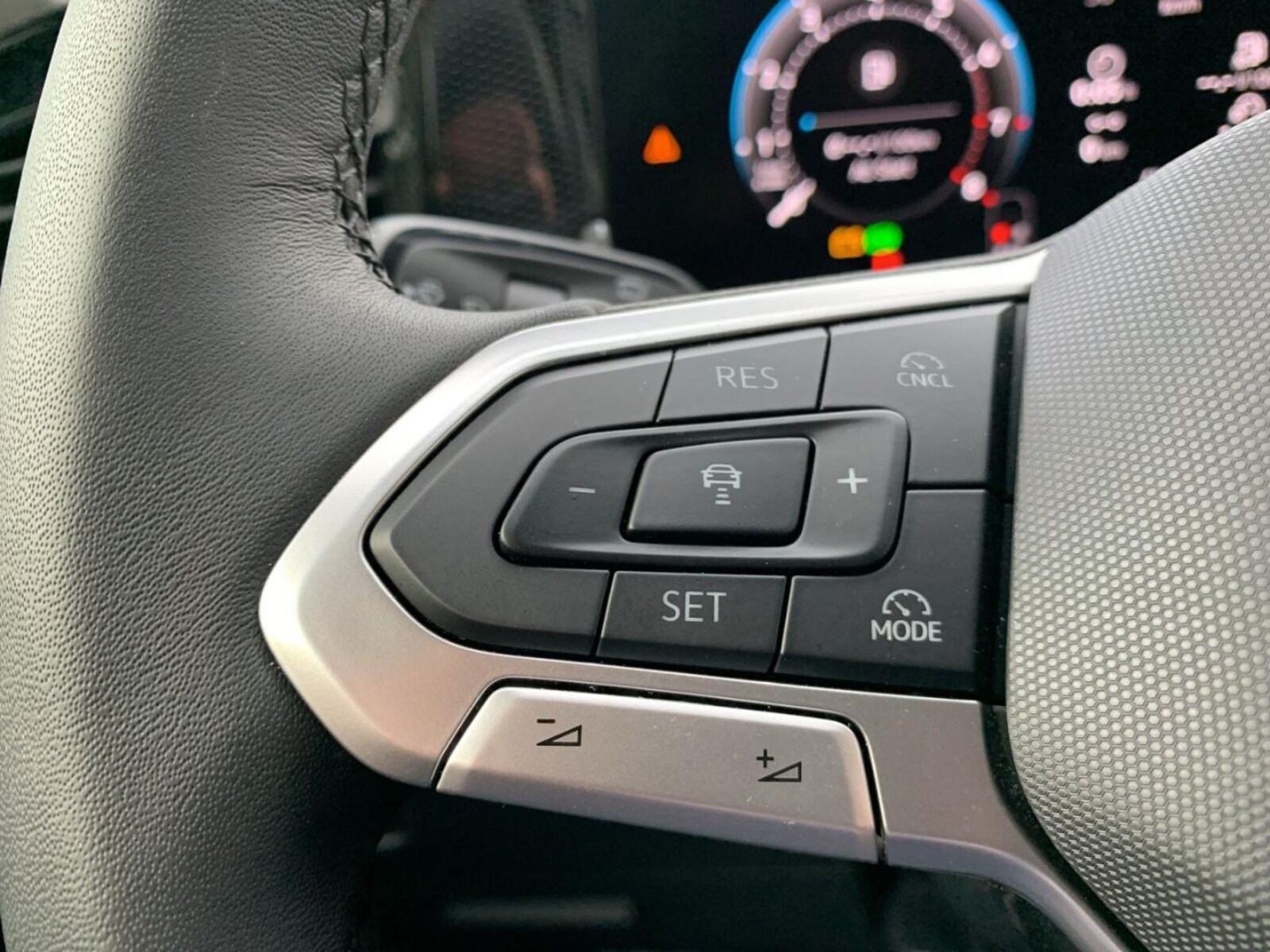 Volkswagen Tiguan – Bild 23