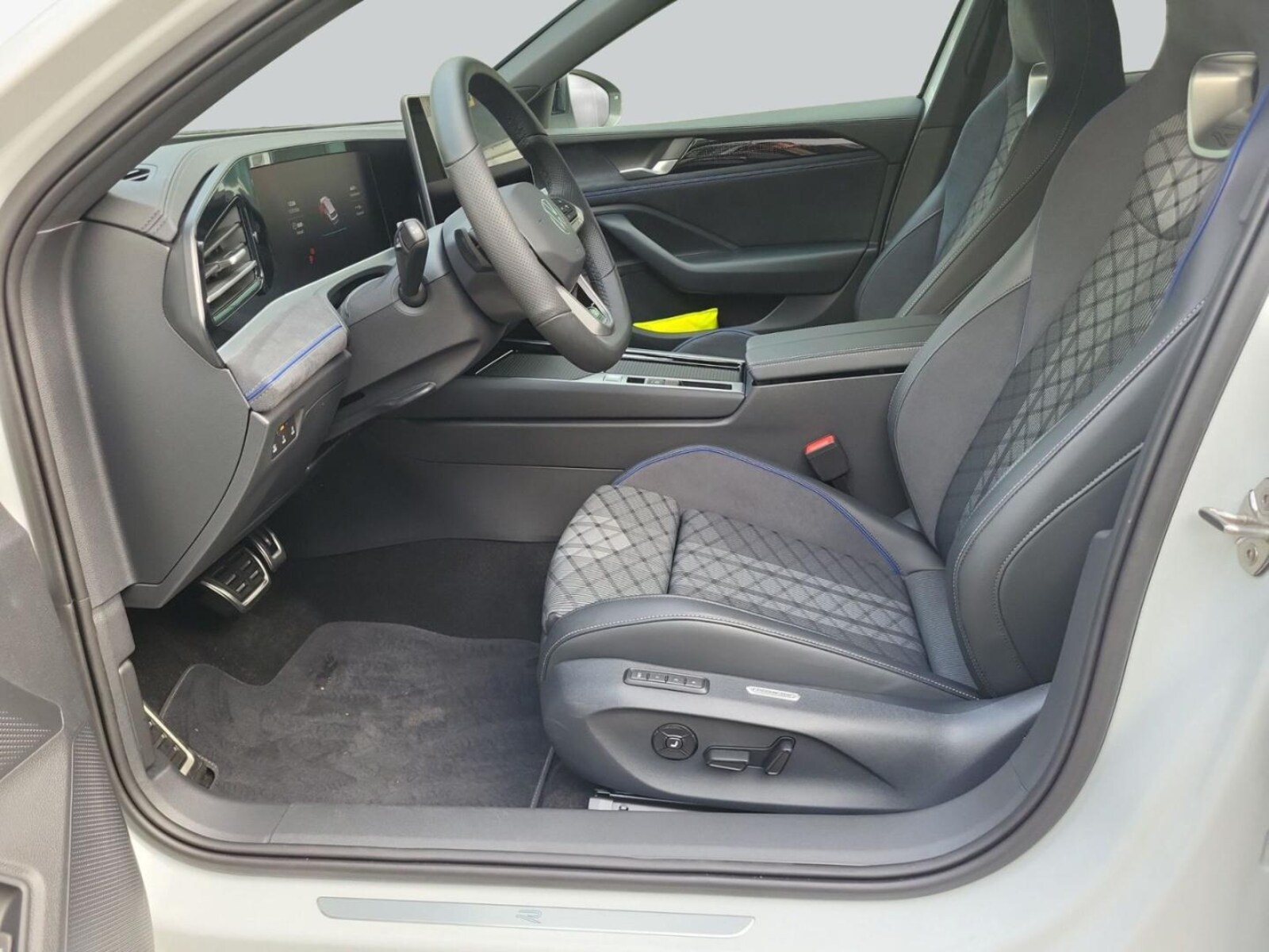 Volkswagen Passat – Bild 9