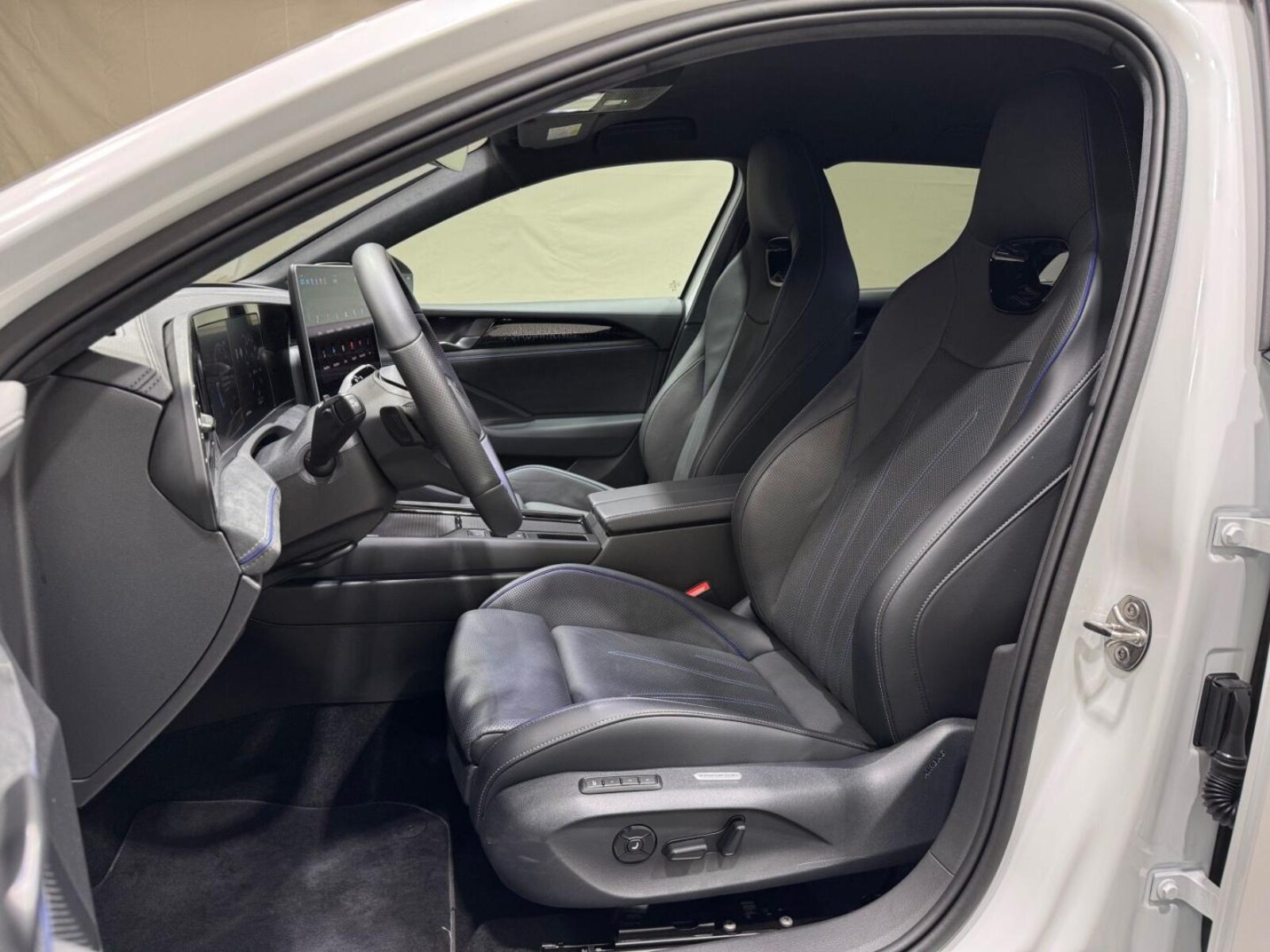 Volkswagen Passat – Bild 22