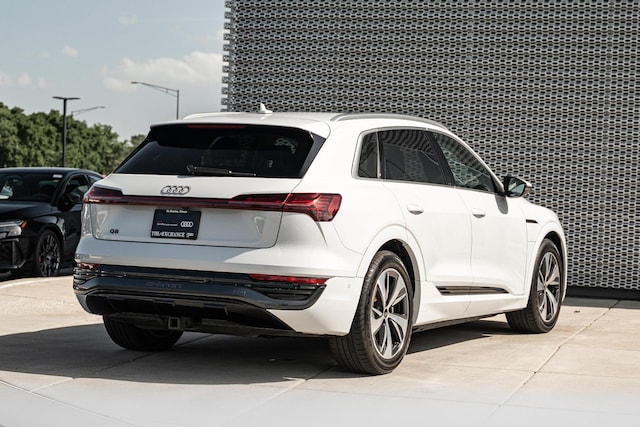 2024 Audi Q8 e-tron