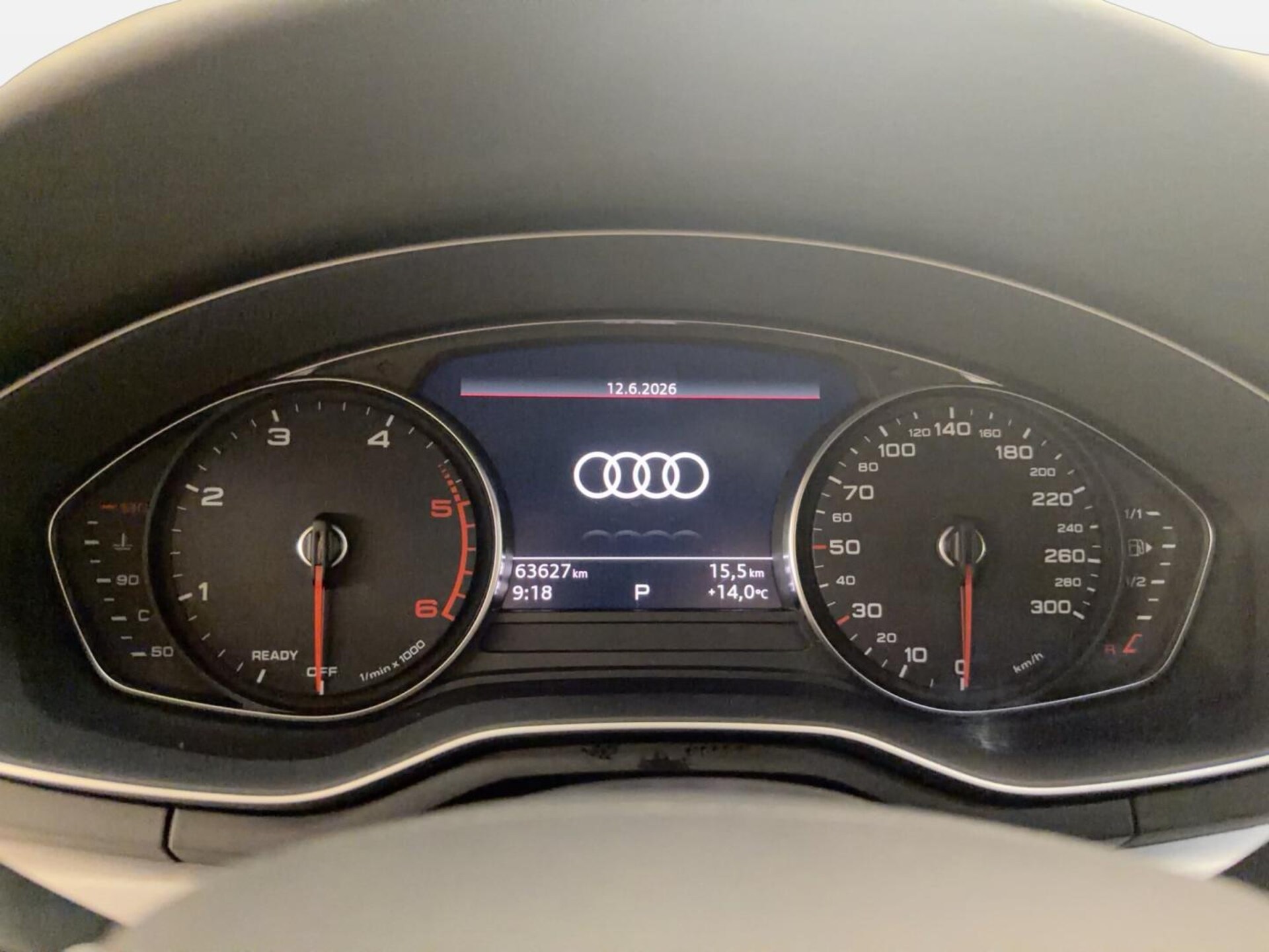 Audi A4 Avant S line