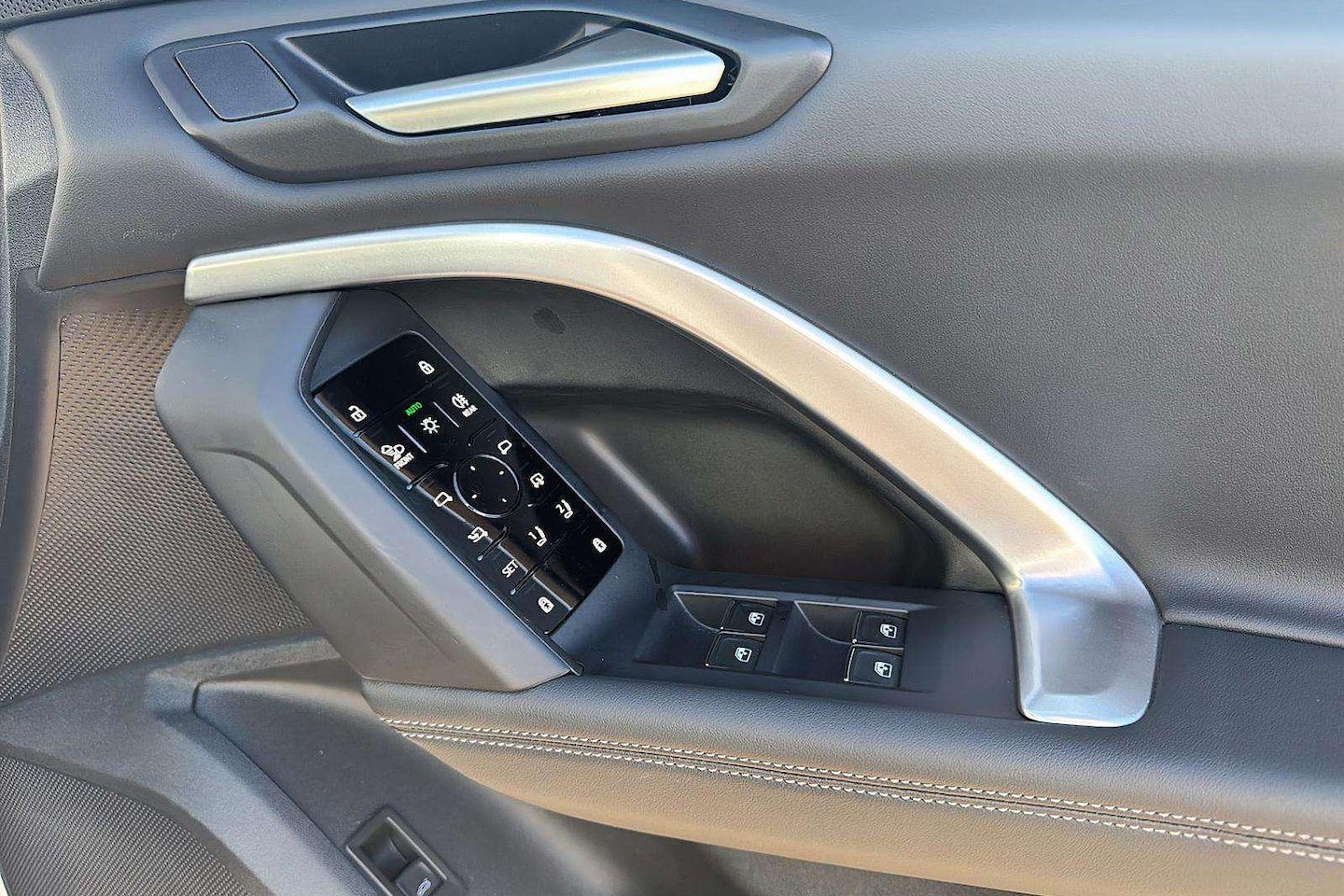Image about Audi Q5 SUV TFSI 150 kW