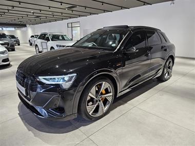 Image about Audi e-tron 55 S line quattro 300,00 kW