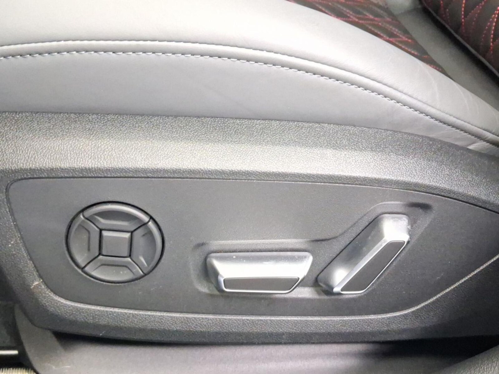 Audi S6 Avant – Bild 19