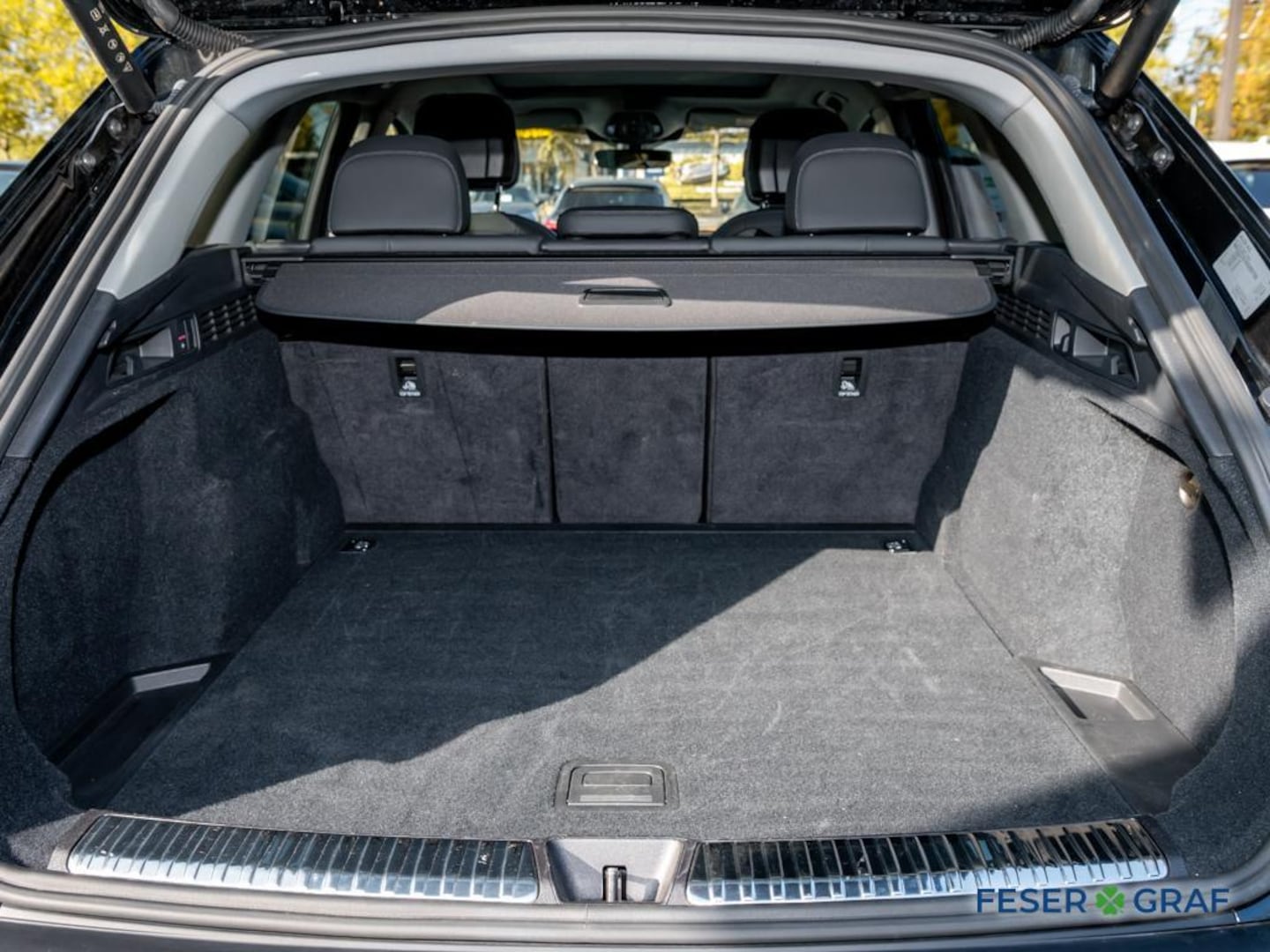 Bild über Audi Q5 SUV TDI quattro 150 kW S tronic - für weitere Informationen kontaktieren Sie den Audi Partner