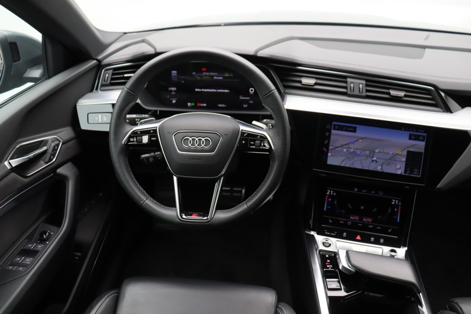 Audi Q8 e-tron – Bild 15