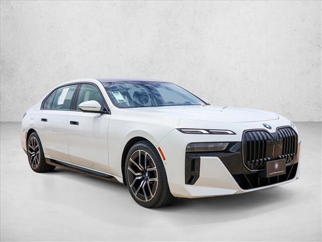 2026 BMW 740i